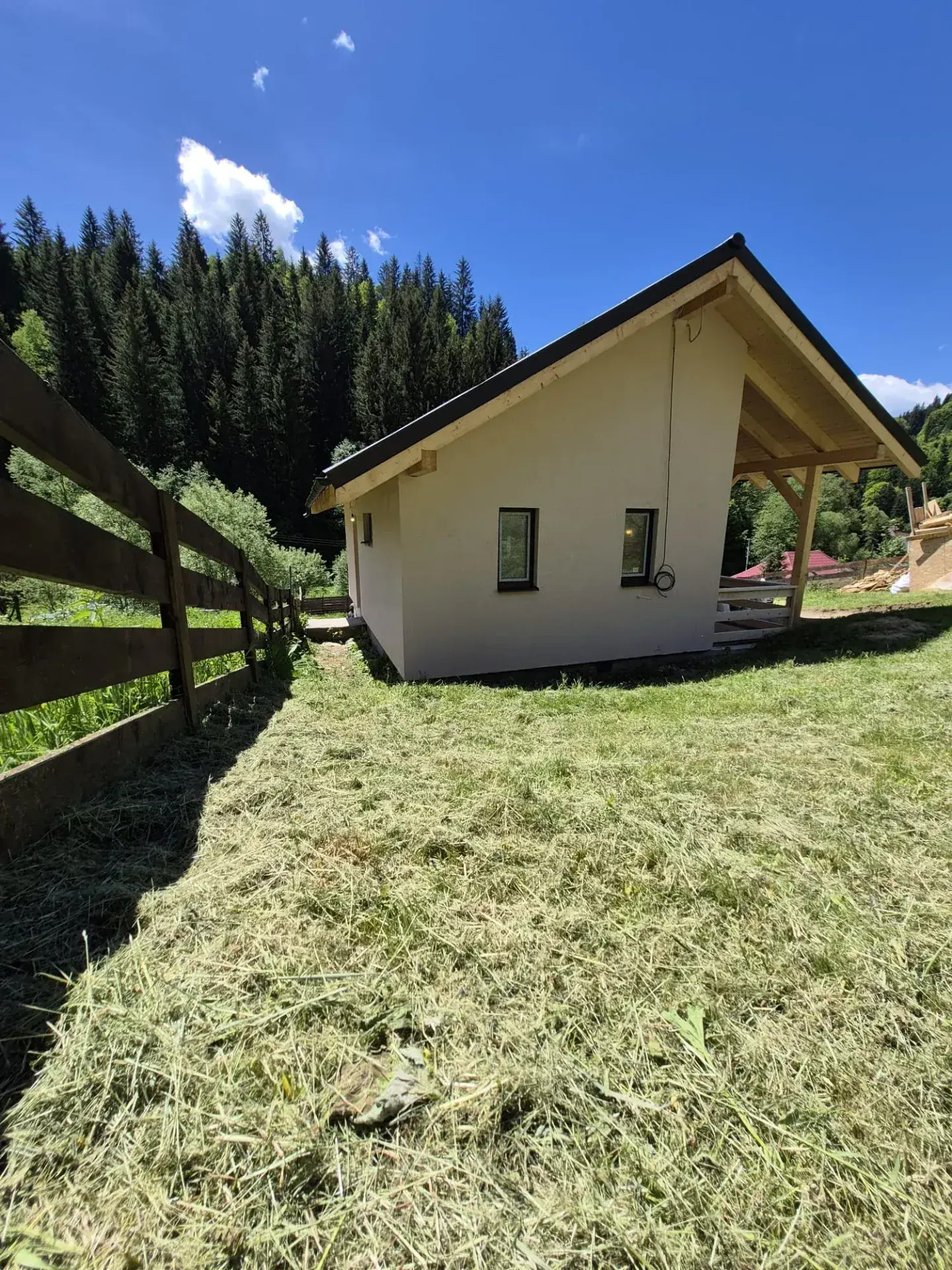 Casa Costi, casa finalizată în peisajul montan